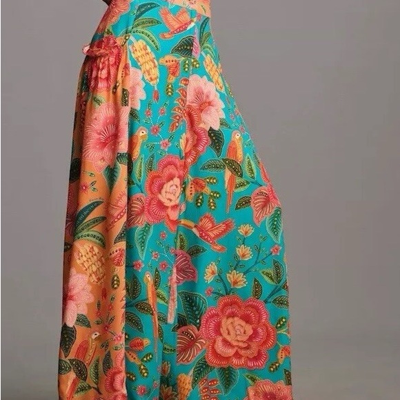 FARM RIO XL TROPICAL stretch elastic waistband. Floral and Bird Patterned Fabric - Picture 2 of 4